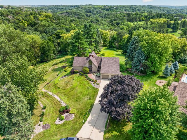 3640 Lakeview Court NE, Rochester, MN 55906