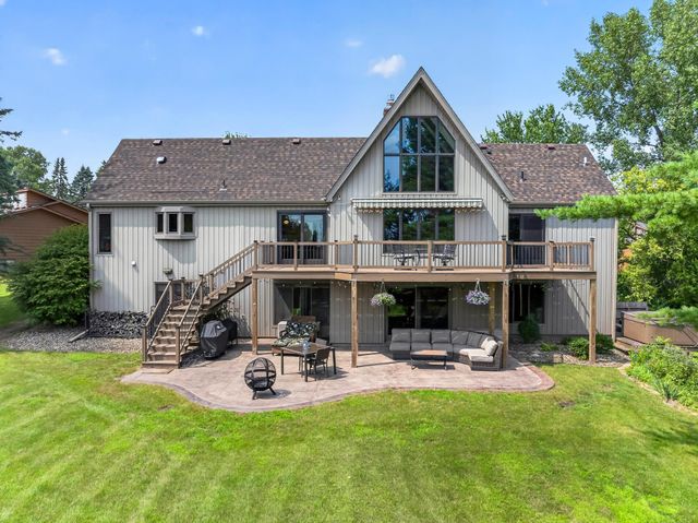 3640 Lakeview Court NE, Rochester, MN 55906