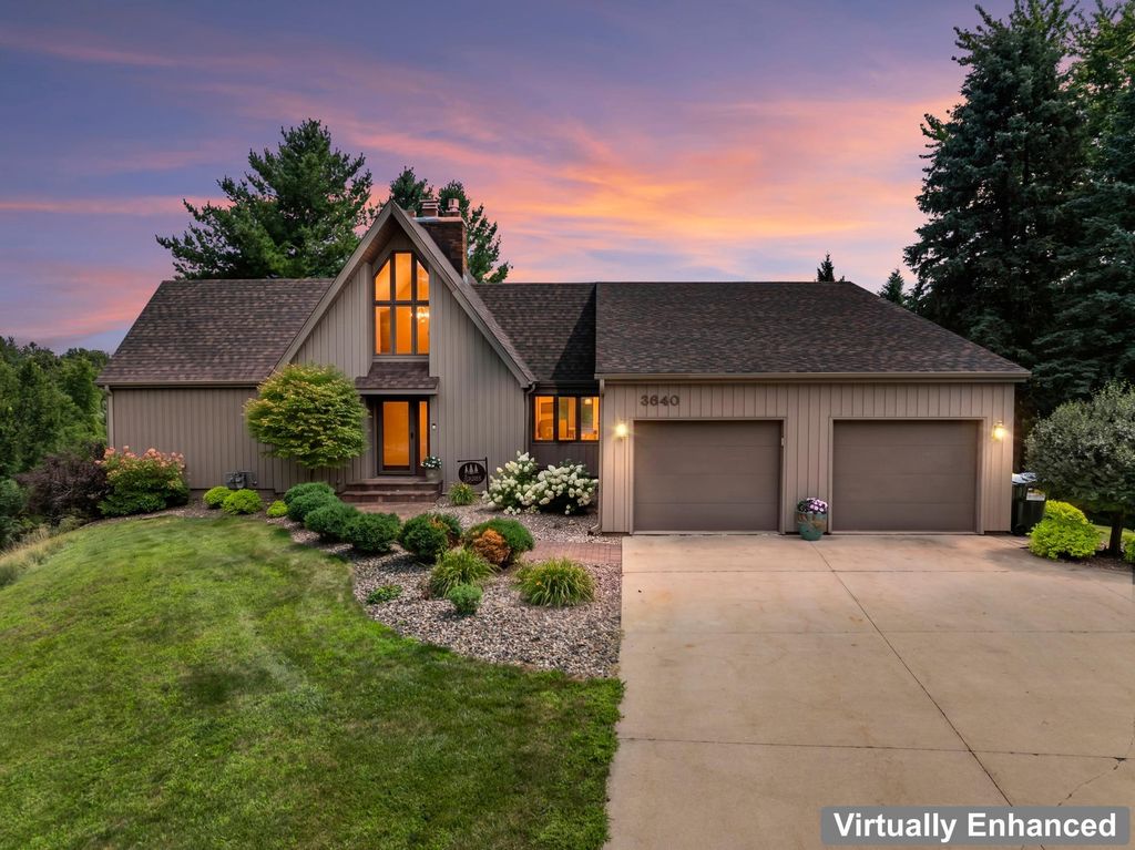 3640 Lakeview Court NE, Rochester, MN 55906
