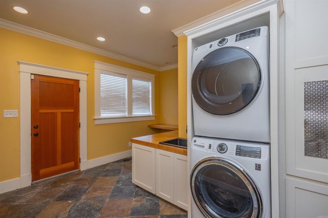 215 Johnson Street, Little Rock, AR 72205