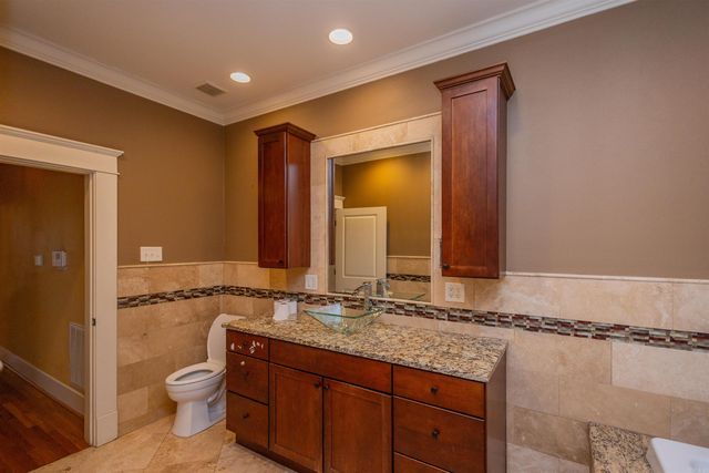 215 Johnson Street, Little Rock, AR 72205