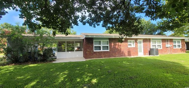 609 Hibiscus Ave., Myrtle Beach, SC 29577