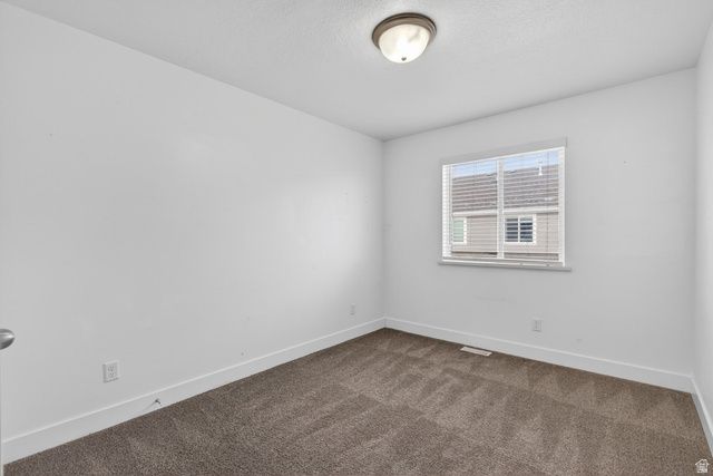 2730 E IRON BARK ALY, Eagle Mountain, UT 84005