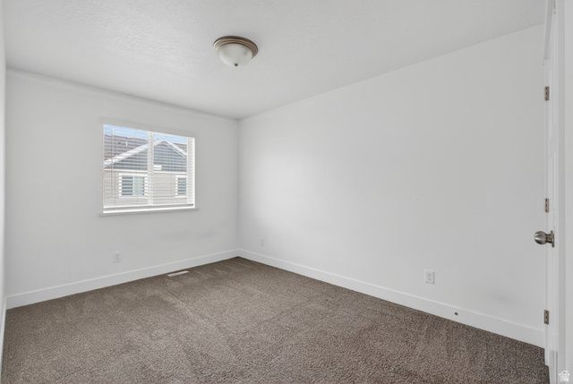 2730 E IRON BARK ALY, Eagle Mountain, UT 84005