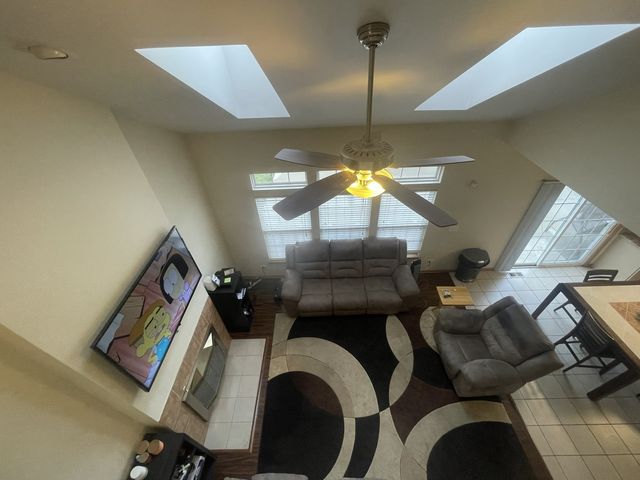 20414 GLEN VISTA Lane, Crest Hill, IL 60403