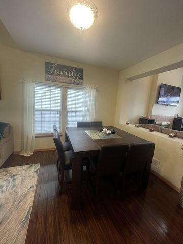 20414 GLEN VISTA Lane, Crest Hill, IL 60403