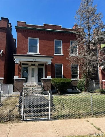 4537 Clarence Avenue, St Louis, MO 63115