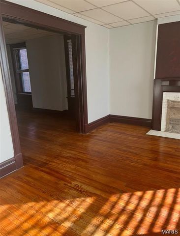 4537 Clarence Avenue, St Louis, MO 63115