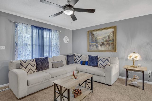 215 Camellia Circle, Gaffney, SC 29341