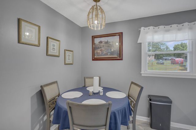215 Camellia Circle, Gaffney, SC 29341