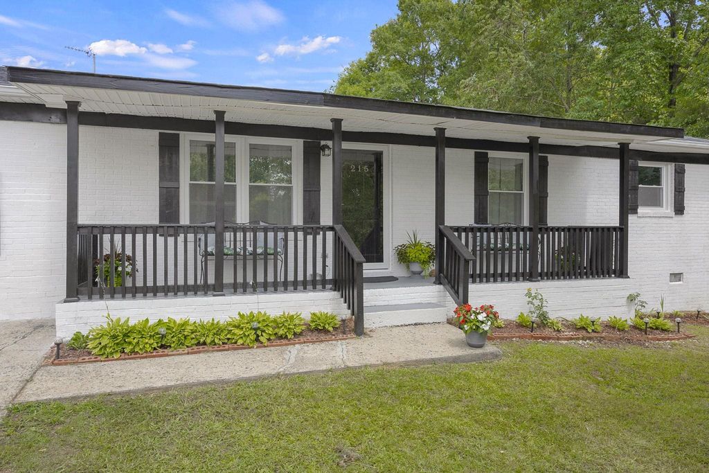 215 Camellia Circle, Gaffney, SC 29341