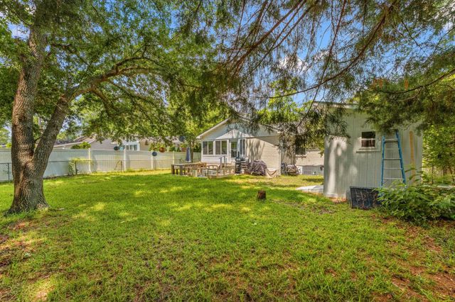 1015 Poplar Dr. S, Surfside Beach, SC 29575