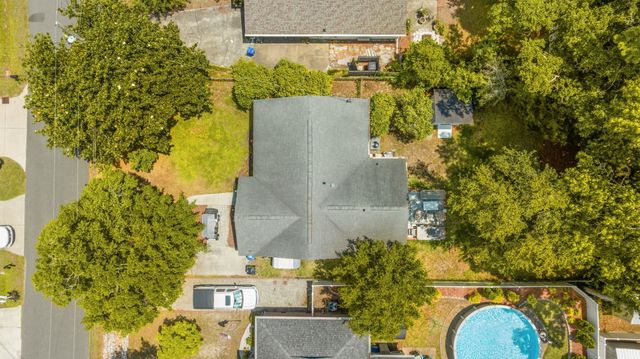 1015 Poplar Dr. S, Surfside Beach, SC 29575