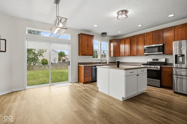 2410 McGregor Drive, Avon, IN 46123