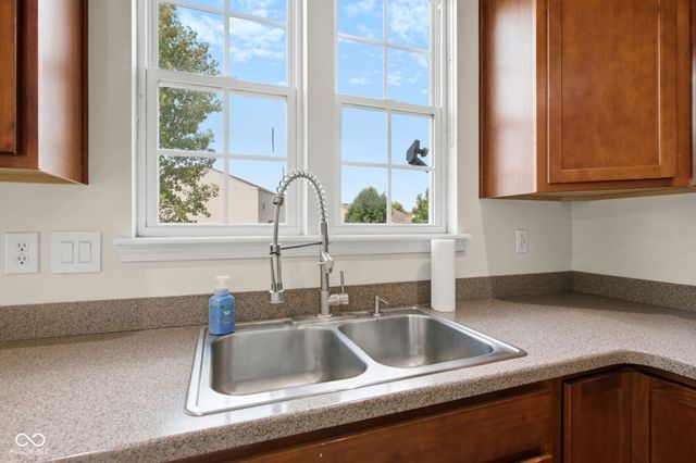 2410 McGregor Drive, Avon, IN 46123