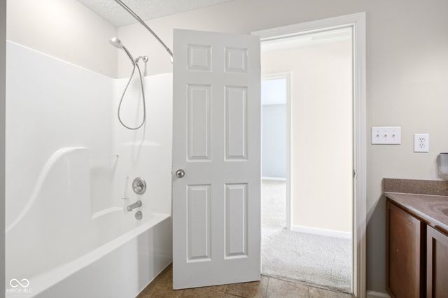 2410 McGregor Drive, Avon, IN 46123