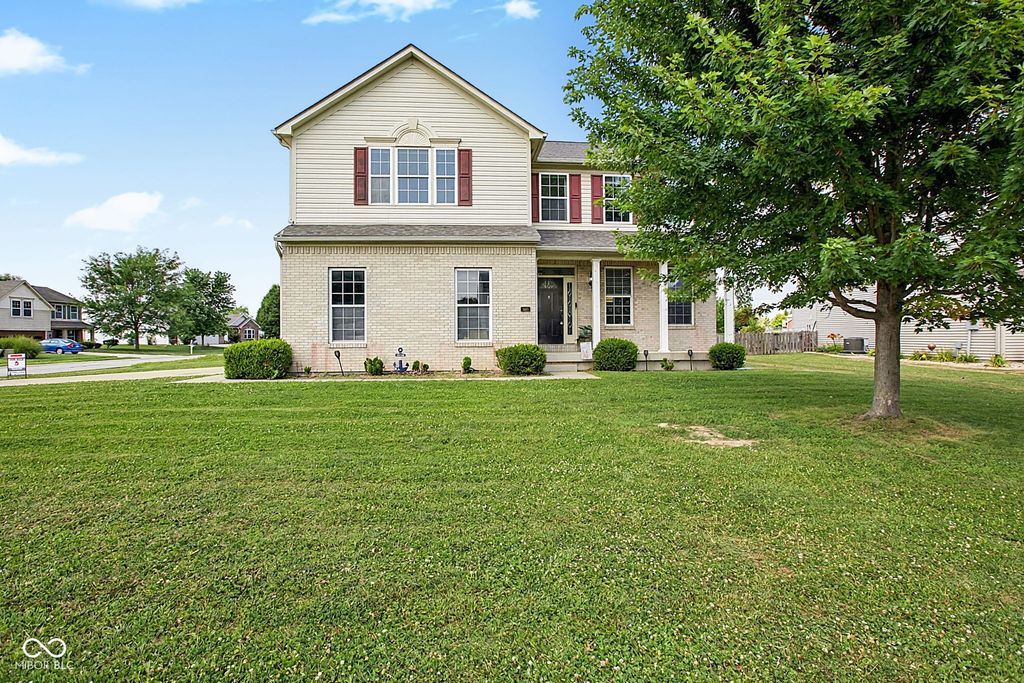 2410 McGregor Drive, Avon, IN 46123