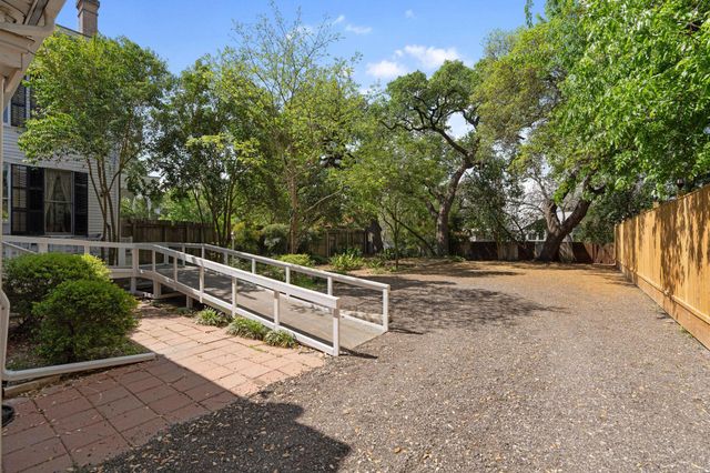 351 E Colorado ST, La Grange, TX 78945
