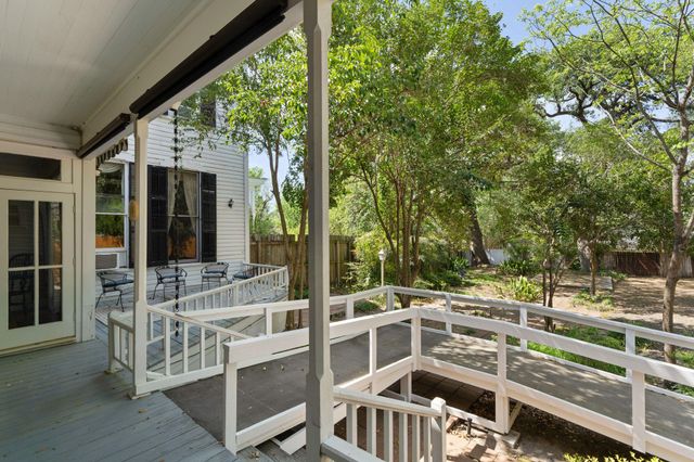 351 E Colorado ST, La Grange, TX 78945
