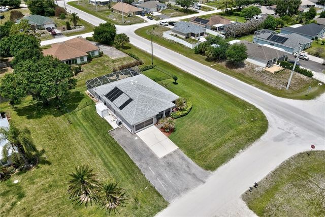 8285 105th Avenue, Vero Beach, FL 32967