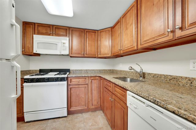 2 Park Avenue 4H, Eastchester, NY 10709