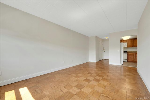 2 Park Avenue 4H, Eastchester, NY 10709