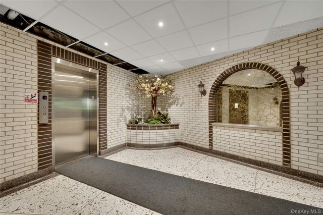 2 Park Avenue 4H, Eastchester, NY 10709