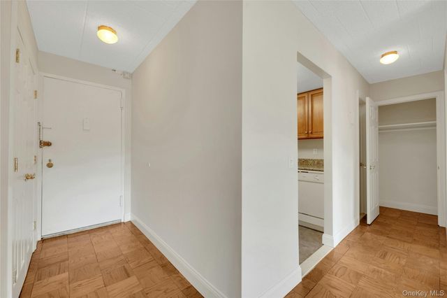 2 Park Avenue 4H, Eastchester, NY 10709