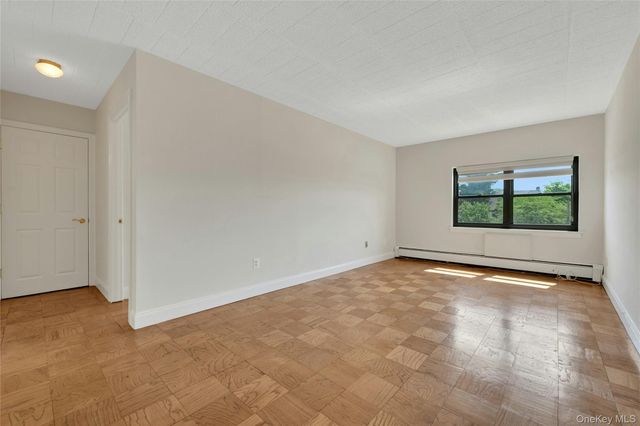2 Park Avenue 4H, Eastchester, NY 10709