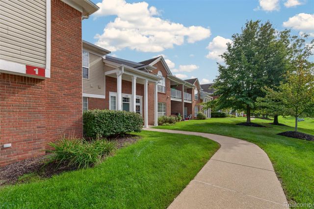 16885 Carriage Way 5, Northville Township, MI 48168