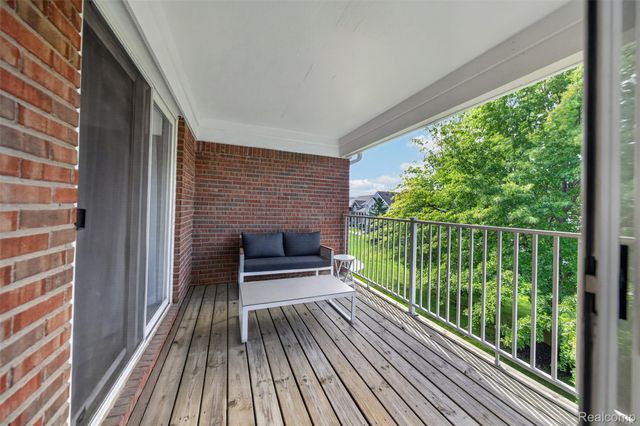 16885 Carriage Way 5, Northville Township, MI 48168
