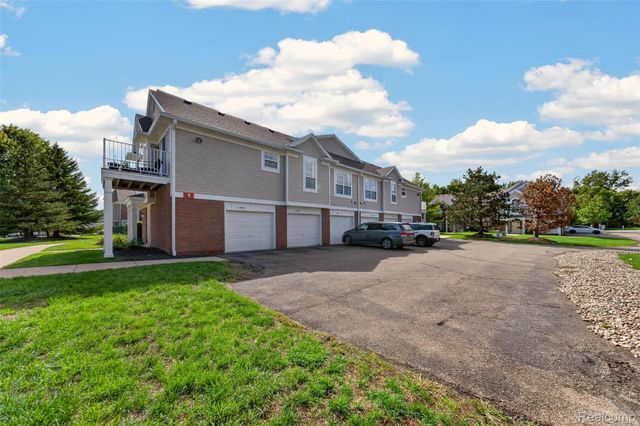 16885 Carriage Way 5, Northville Township, MI 48168
