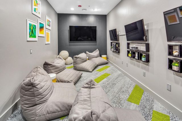 1725 Harvey Mitchell Parkway S 1529, College Station, TX 77840