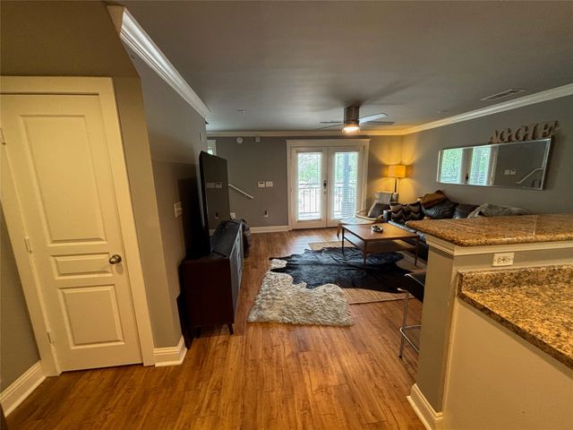 1725 Harvey Mitchell Parkway S 1529, College Station, TX 77840