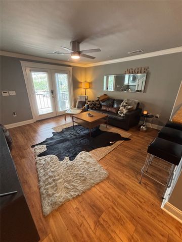 1725 Harvey Mitchell Parkway S 1529, College Station, TX 77840