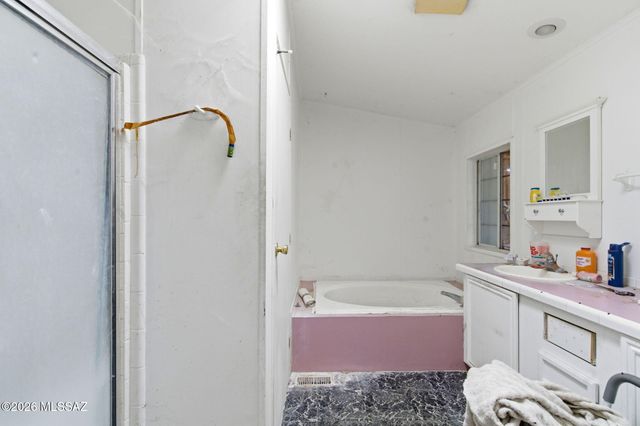 11560 W Massingale Road, Tucson, AZ 85743