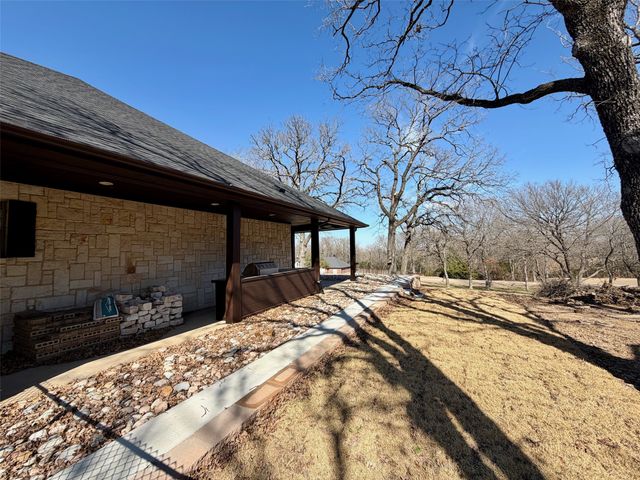 218 River Oaks Drive, Combine, TX 75159