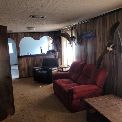 3710 19th Street N, Texas City, TX 77590