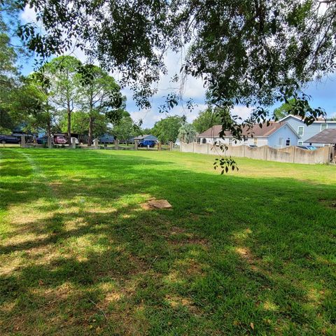 3710 19th Street N, Texas City, TX 77590