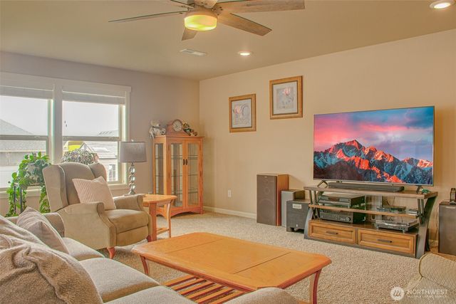 22 NE L Street, Quincy, WA 98848