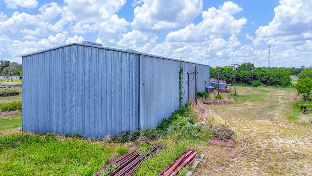 304 E South Main Street, Blooming Grove, TX 76626