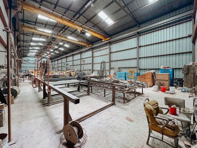 304 E South Main Street, Blooming Grove, TX 76626