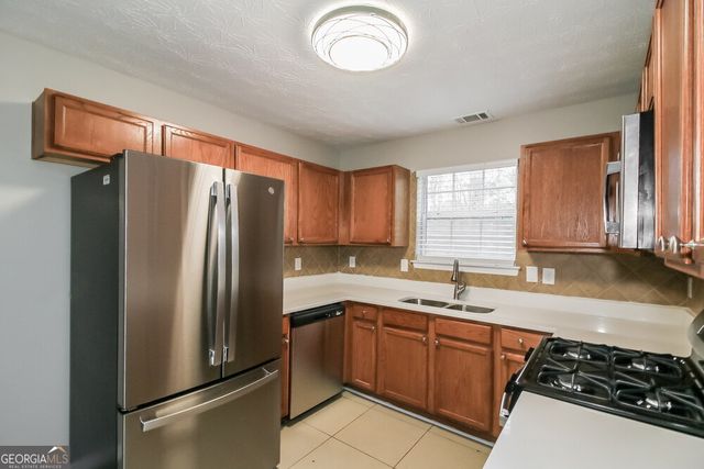 420 Townsend Bend, Stockbridge, GA 30281