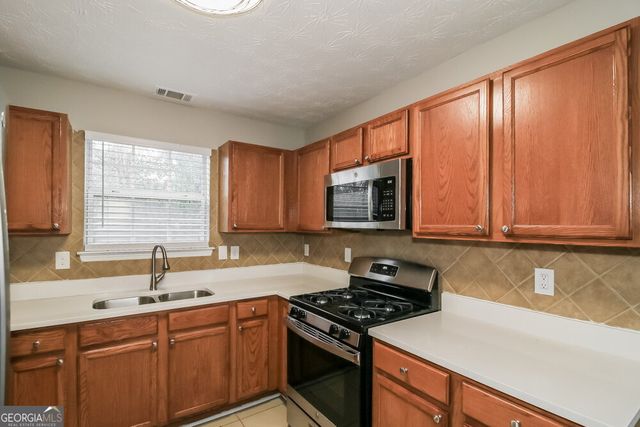 420 Townsend Bend, Stockbridge, GA 30281