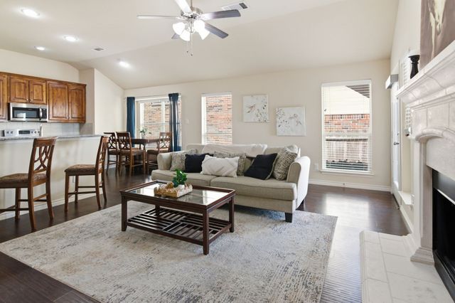 9236 Hunters Court, White Settlement, TX 76108