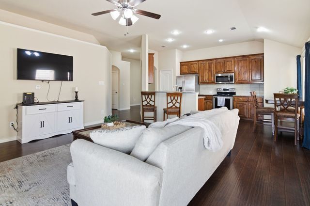 9236 Hunters Court, White Settlement, TX 76108