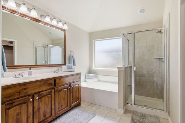 9236 Hunters Court, White Settlement, TX 76108