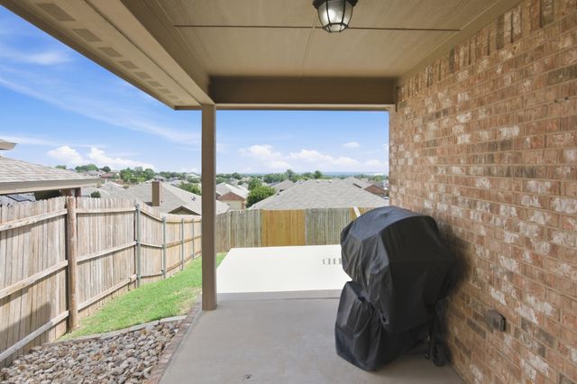 9236 Hunters Court, White Settlement, TX 76108