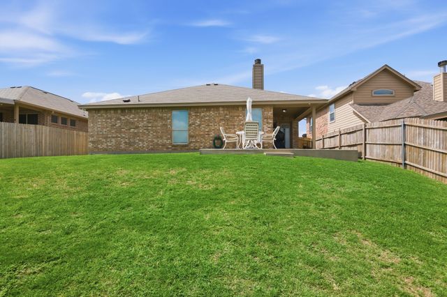 9236 Hunters Court, White Settlement, TX 76108