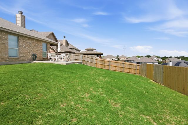 9236 Hunters Court, White Settlement, TX 76108